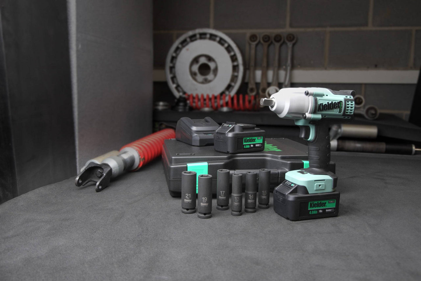 Kielder 18v Brushless Cordless 1/2" Impact Wrench Kit + 6pc Socket Set