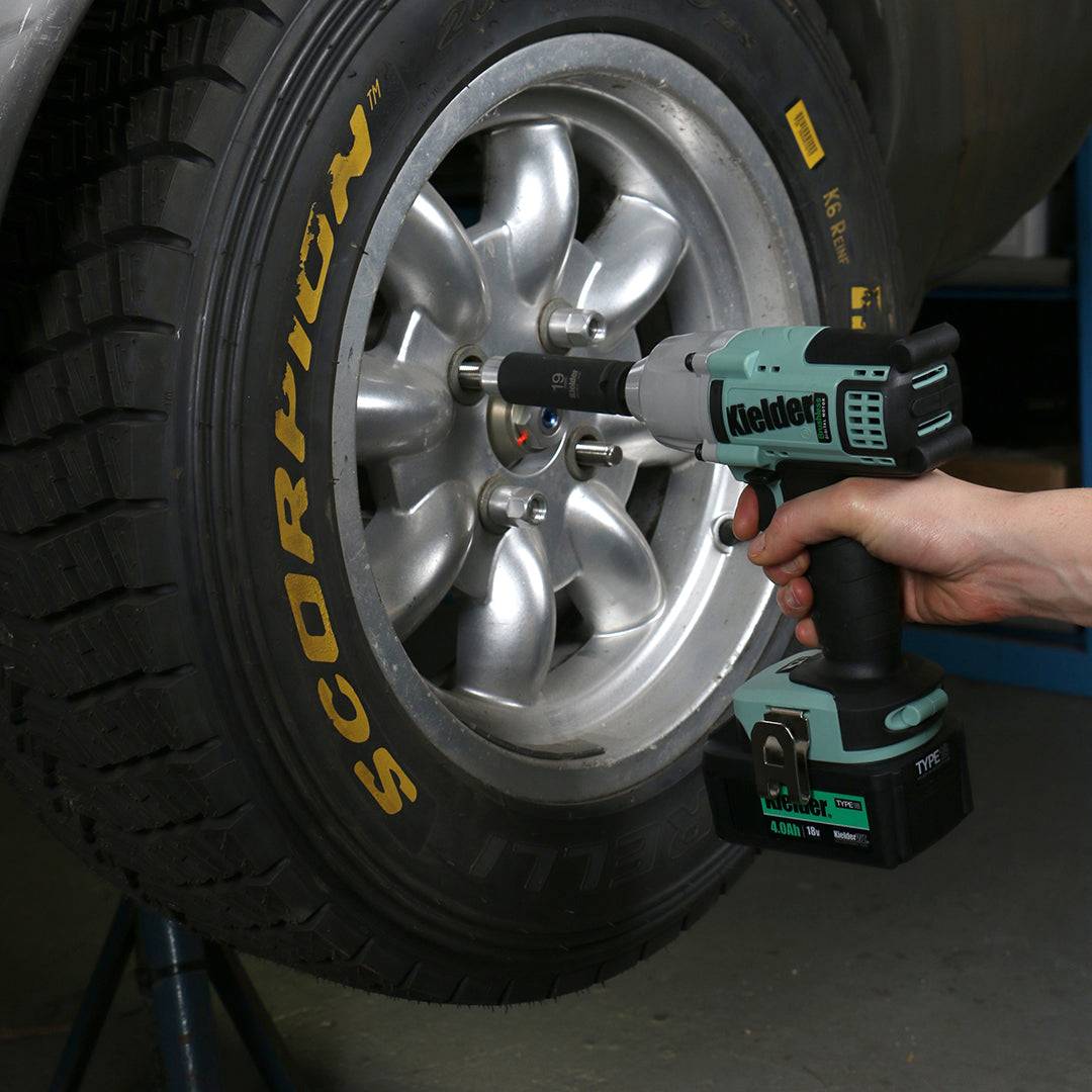 Kielder 18v Brushless Cordless 1/2" Impact Wrench Kit + 6pc Socket Set